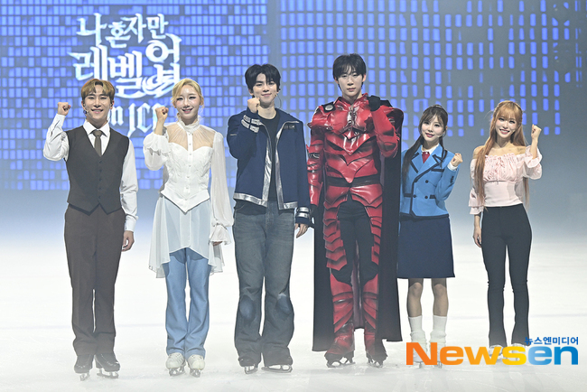 ‘<b>나 혼자만 레벨업</b>’ 파이팅 [포토엔HD]