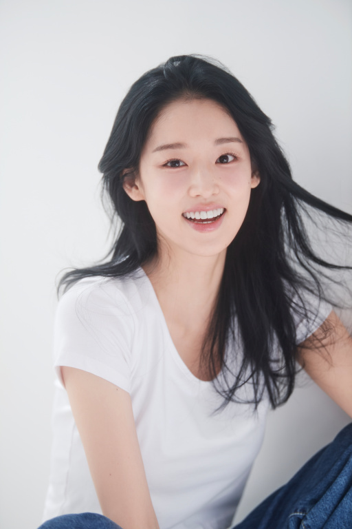 독립운동가 후손 <b>박환희</b>, <b>광복절</b> LG트윈스 승리기원 <b>시구</b>