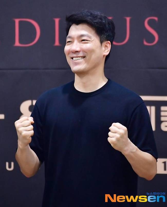 뮤지컬 배우 <b>양준모</b>, <b>이혼</b>+<b>재혼</b> 동시 발표 “다시 웃음 찾게 해준 사람...