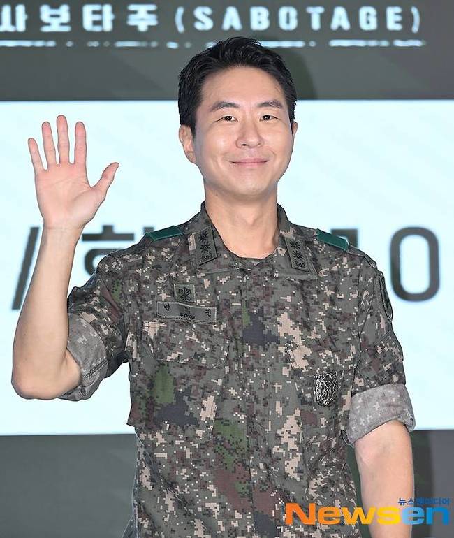‘김부장’ 대박에 <b>결혼</b>까지‥<b>이현균</b> 불과 5년 전엔 공장 알바 “일당 ...