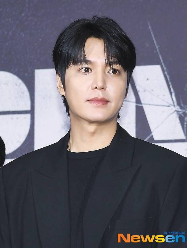 이민호 <b>나이</b>가 40살인데 “2년 전 처음으로 공항 혼자 가‥늘 누군가 챙...