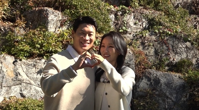 청룡서 만난 진선규<b>박보경</b>, 이번엔 ‘홈즈’ 출격‥<b>부부 동반 첫 예능</b>
