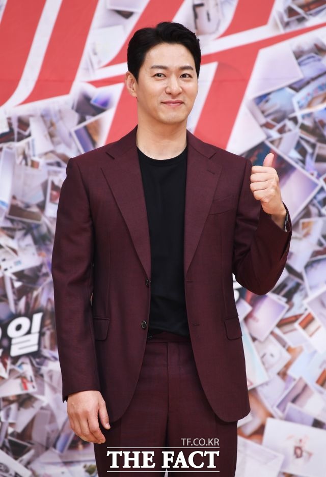 '사생활 논란' <b>주진모</b>, <b>소속사 계약</b> 종료…새 소속사와 컴백 시동?[TF확...