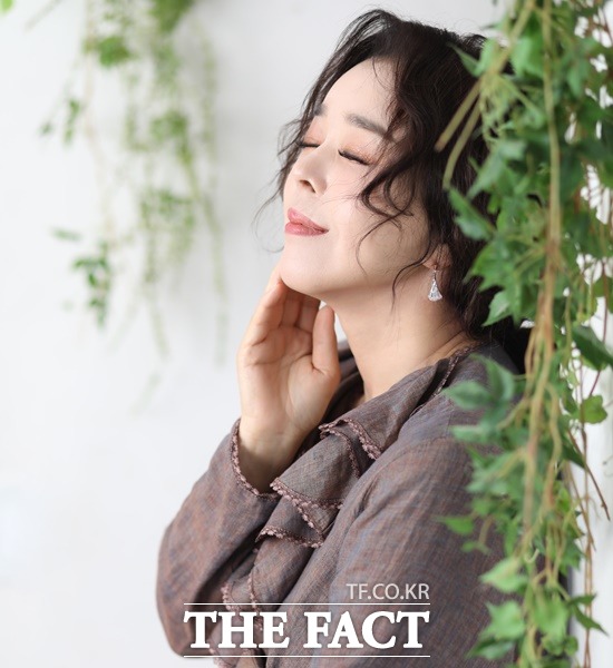 '<b>잃어버린 우산</b>' <b>우순실</b>, 애틋한 추억 소환하는 연말 디너쇼
