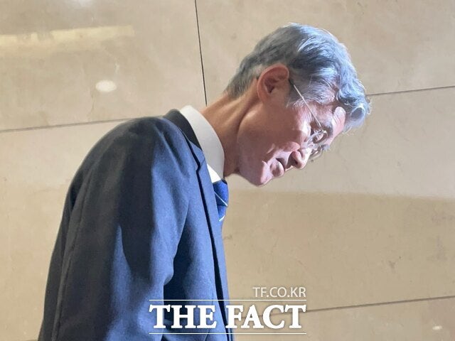 <b>조희대 신임 대법원장</b> "후임 대법관 제청절차 당장 진행"