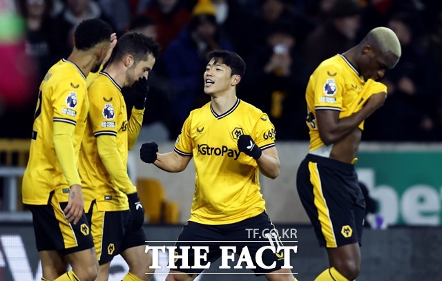 '<b>황희찬</b> 1도움' 울버햄튼, 에버턴전 3-0 '완승'...3연승 11위