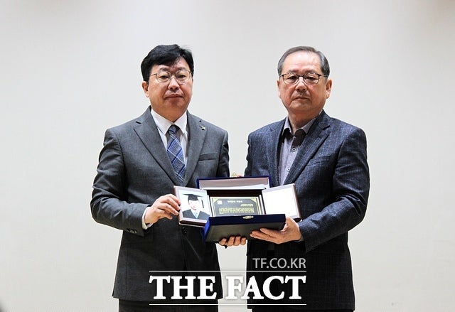 '12·12 반란' 맞선 故 <b>정선엽 병장</b>, 44년 만에 조선대 명예졸업장