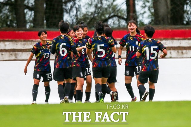 한국여자축구 U-17 <b>대표팀</b>, 5월 <b>아시안컵</b>서 북한과 '남북 대결'