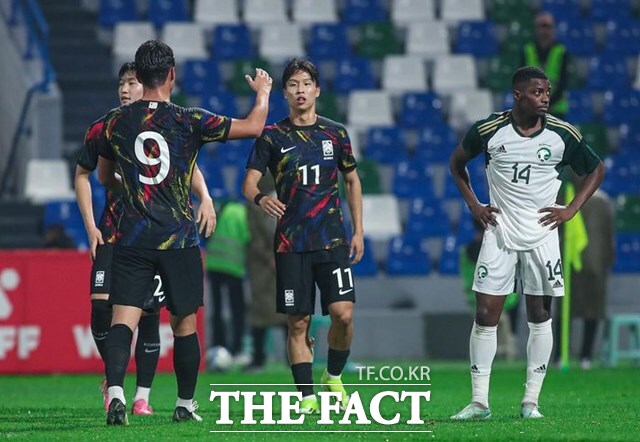 <b>황선홍</b> 없는 <b>올림픽</b>축구<b>대표팀</b>, 사우디 꺾고 호주와 우승 다툼