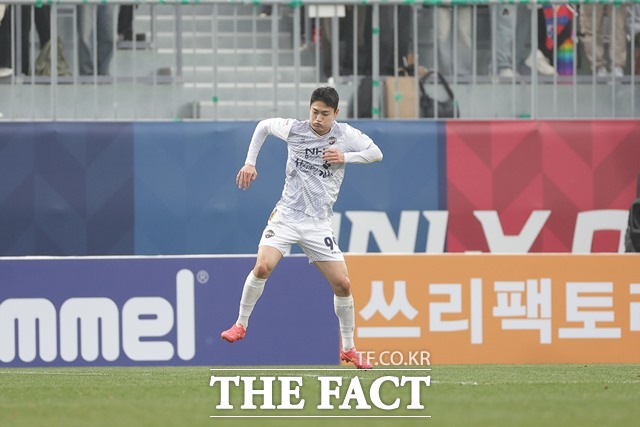 프로축구 첫 ‘멀티골’ <b>이중민</b>(<b>김천</b>), K리그1 4라운드 MVP '영예'