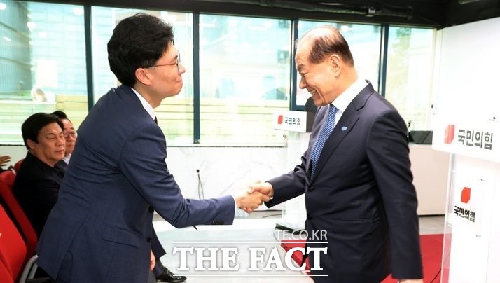 조정훈 "<b>총선백서</b>, 특정인 거론없이 은유법 써도 해석 가능해"