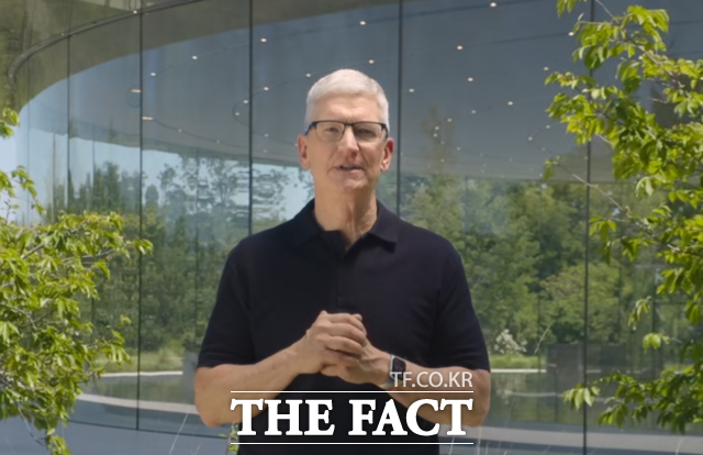 首席執行官蘋果公司蒂姆·庫克（Tim Cook）在美國加利福尼亞州庫比蒂諾蘋果公園（Cupertino Apple Park）舉行的“WWDC24”活動中宣布了自己的AI策略。/Apple廣播屏幕捕獲