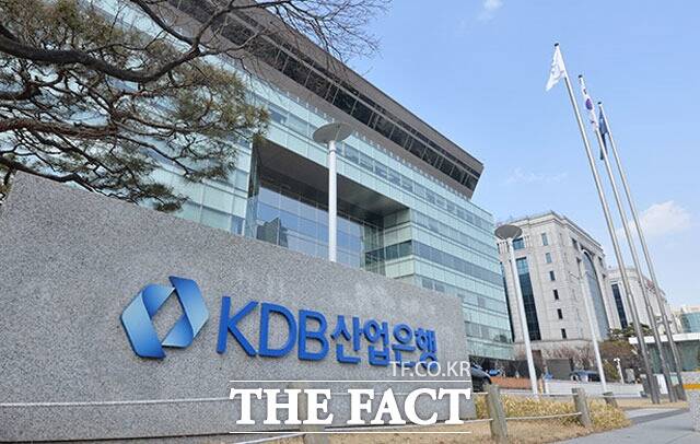 산은법 개정이 사실상 무산되면서 소강 상태에 접어드는 듯 했지만 2차 부산 이전 조직개편으로 노사의 대립이 다시 극단으로 치닫고 있다. /더팩트 DB