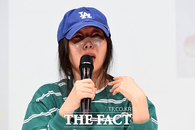 <b>민희진</b> "계약 해지 불가" vs <b>하이브</b> "배신 행위 인정"