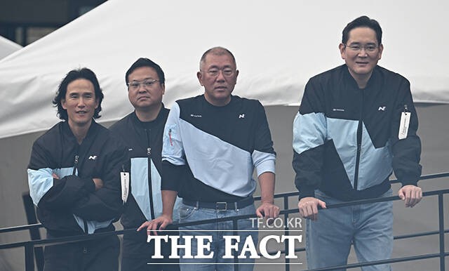 '보기 힘든 조합' 트랙에 모인 <b>이재용</b>-<b>정의선</b>-<b>조현범</b> [TF포착]