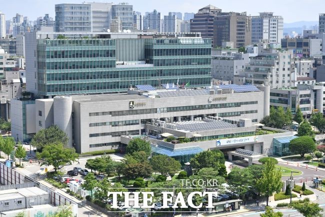 <b>수원시</b>, 임신 <b>공무원</b> 주 1일 재택근무 시범 도입…육아지원근무제도 시...
