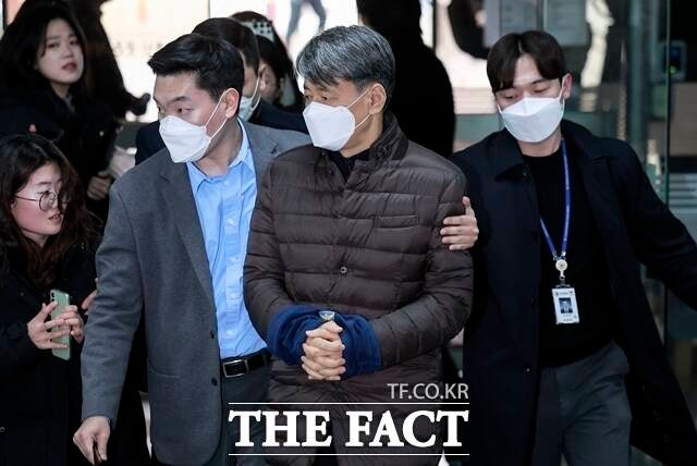 <b>조지호</b> 경찰청장·<b>김봉식</b> 서울청장 동시 <b>구속</b>…"증거 인멸 우려"