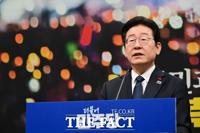민주당, '여객기 참사'에 대책위 꾸려...<b>이재명</b>은 무안行