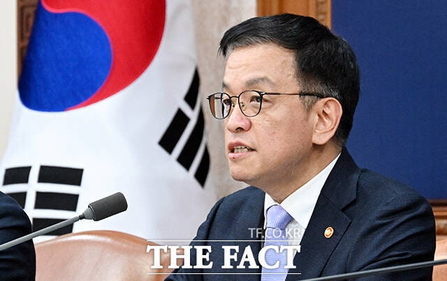 "경호처 불법 방치"…민주, <b>최상목 직무유기</b>로 경찰 <b>고발</b>