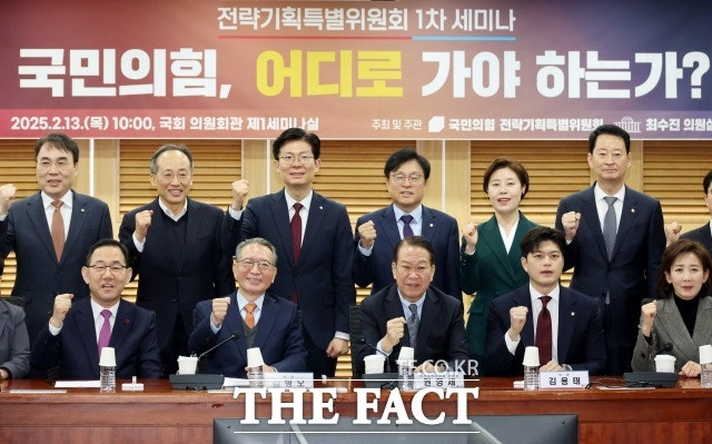 <b>김형오 전</b> <b>의장</b> "비상계엄 잘못돼…다만 탄핵만은 막자 "