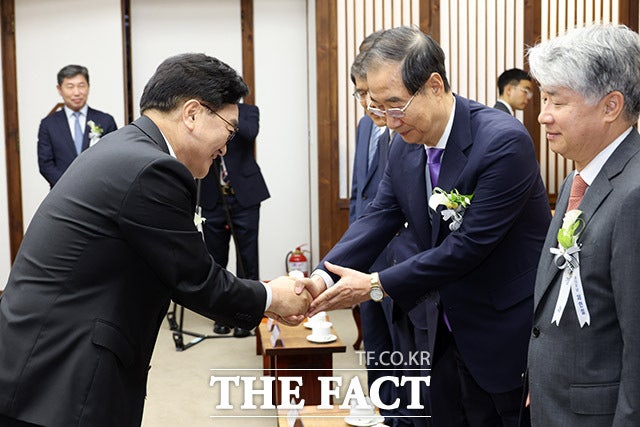 우 의장 "한덕수, <b>마은혁</b> 헌법재판관 즉시 <b>임명</b>해야"