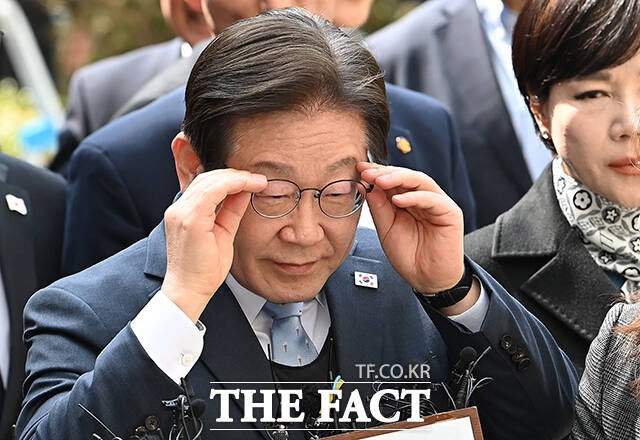 <b>이재명</b> "지금 혼란은 <b>최상목</b>·<b>한덕수</b>로부터…<b>책임</b> 물어야"