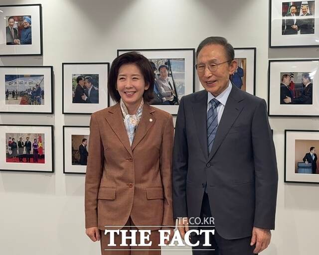 <b>나경원</b>, MB <b>예방</b>…"통합해가는 경선 만들겠다"