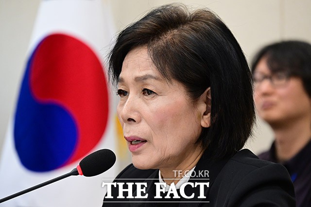국회 입법조사처는 최민희 더불어민주당 의원을 통해 "회사의 귀책 사유로 인해 고객이 계약을 해지할 경우 위약금을 면제할 수 있다"고 설명했다./국회=남윤호 기자