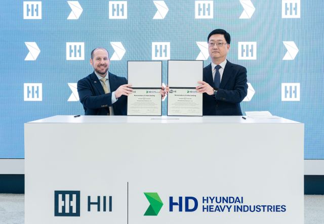 HD현대와 헌팅턴 잉걸스는 지난 4월 미국 워싱턴D.C.에서 열린 '해양항공우주 전시회(Sea Air Space 2025)' 헌팅턴 잉걸스 전시관에서 선박 건조 생산성 향상 및 첨단 조선 기술 협력을 위한 양해각서(