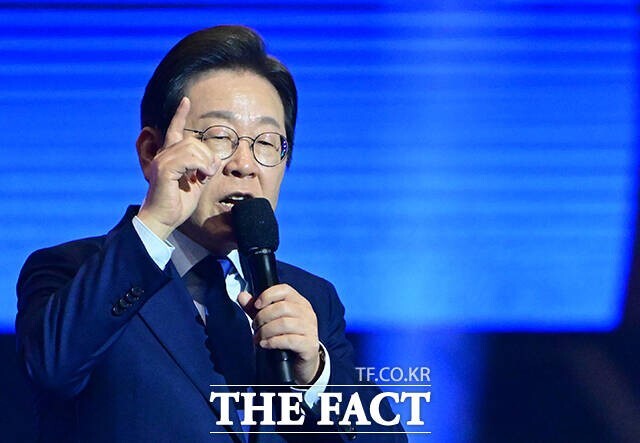 이재명 더불어민주당 대선 후보가 문재인 정부와 다른 방향의 부동산 정책을 내놓고 있다./박헌우 기자