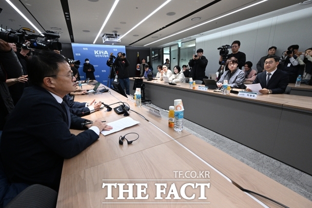 박형욱 대한의사협회 비상대책위원장이 지난 1월 19일 오후 서울 용산구 대한의사협회에서 열린 '국회·대한의사협회·대한전공의협의회 간담회'에 참석해 인사말을 하고 있다./박헌우 기자