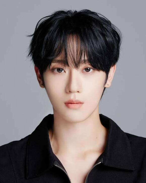 <b>이펙스 금동현</b>, <b>활동</b> 잠정 <b>중단</b>…"일신상의 이유"