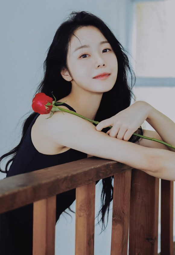 '<b>데블스 플랜</b>' <b>이시원</b>, 4월 말 <b>득녀</b>…"산모·아이 모두 건강"