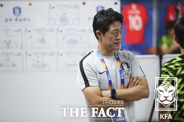 '도쿄대첩' <b>이민성 감독</b>, 아시안게임·<b>올림픽</b> 축구 <b>대표팀</b> '지휘봉'