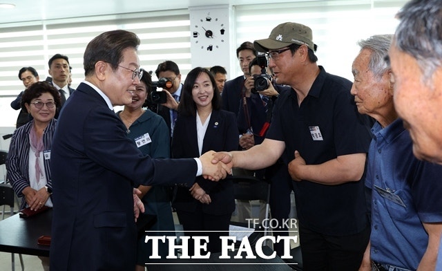 李 대통령, <b>대북전단 살포</b>에 예방·처벌 <b>지시</b>…"엄중히 인식"