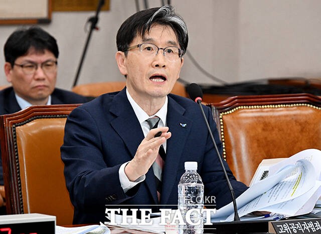 오동운 <b>공수처장</b> "<b>특검</b>에 검사 10명 이상 파견…최대한 <b>협조</b>할 것"(종합...