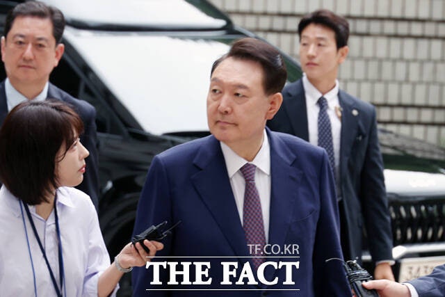 내란특검팀, <b>윤석열 재판</b> 투입…내일 <b>박억수 특검보</b> 출석