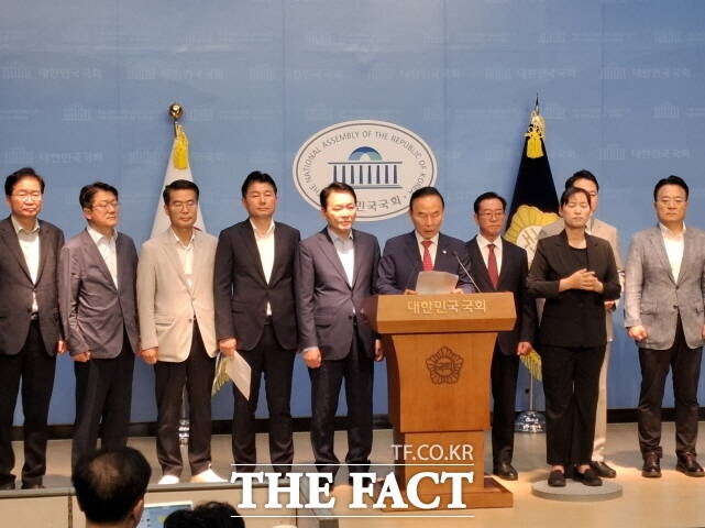 국민의힘 충청권 의원들 "<b>해수부</b> <b>이전</b>은 행정수도 포기" 강력 반발