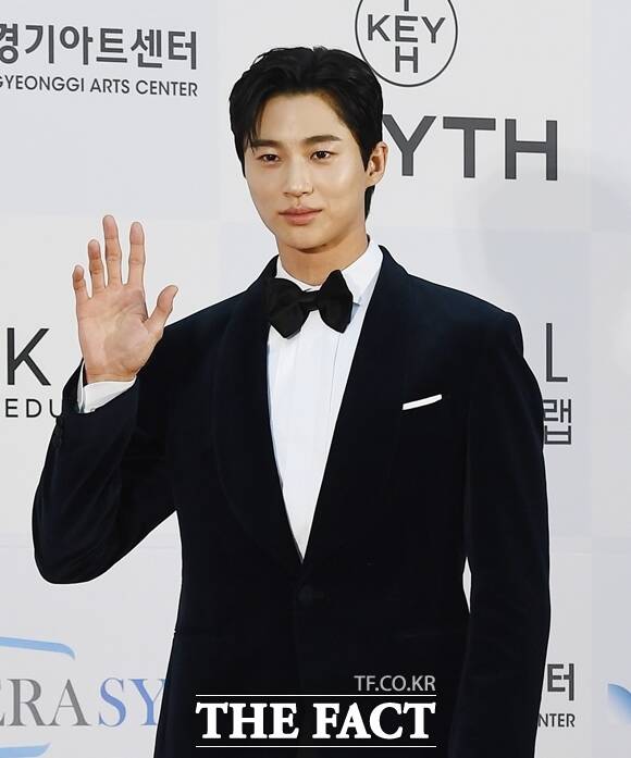 <b>변우석</b>, '<b>나 혼자만 레벨업</b>' 주인공 낙점…넷플릭스 제작