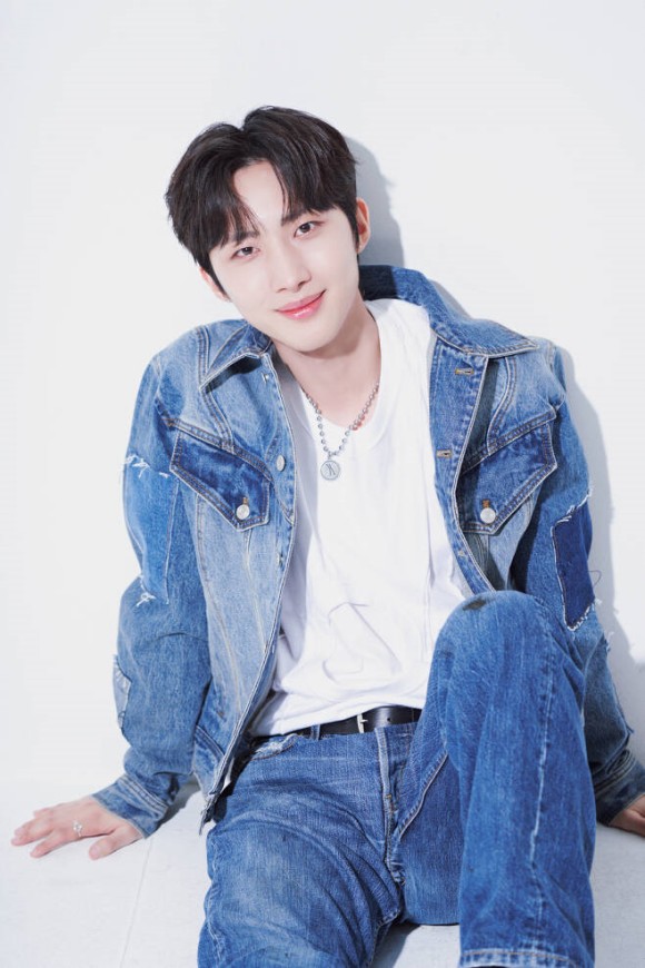 <b>펜타곤</b> <b>후이</b>, '<b>뭉찬4</b>' 촬영 중 <b>코뼈 골절</b>…활동 중단