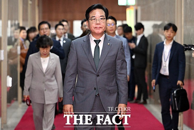 송언석, 李 대통령 만나 "<b>강선우</b>·<b>이진숙</b> <b>지명 철회</b>해야"