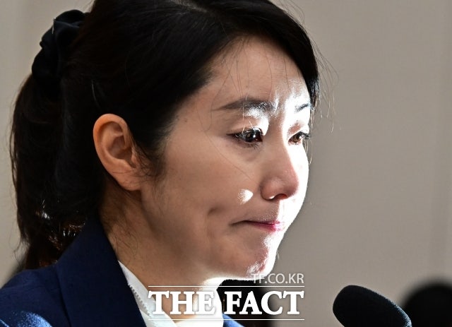 '<b>갑질</b> 의혹' <b>강선우</b>, 결국 자진<b>사퇴</b>…"이재명 대통령께 죄송"