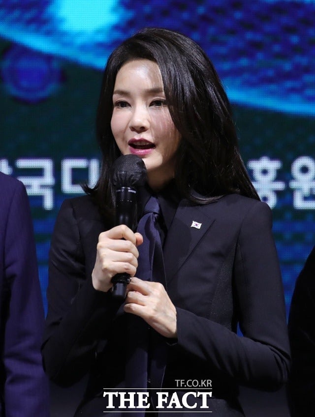 특검, <b>김건희 조사방식</b> 협의 요구 <b>거절</b>…"8월6일 출석해야"