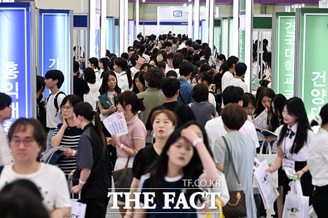 뜨거운 입시 열기...'2026 <b>수시 대학입학</b>정보<b>박람회</b>' [TF사진관]