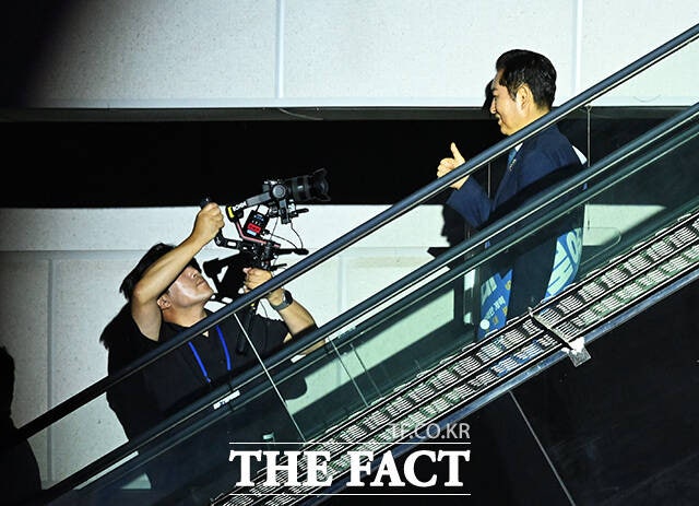 정 후보는 '최전방 공격수'로서 존재감을 재차 각인시키며 검찰개혁·언론개혁·사법개혁 등 '3대 개혁'을 신속하게 마무리하겠다고 강조했다. /고양=배정한 기자