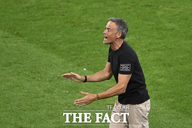 <b>이강인</b> '황금 왼발', UEFA <b>슈퍼컵</b> 한국인 첫골...PSG '기적 勝' 견인