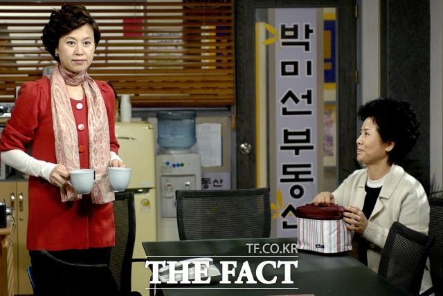 [단독] '건강이상설' 박미선, <b>유방암</b> 초기 "<b>활동</b> 중단은 불가피한 선택...