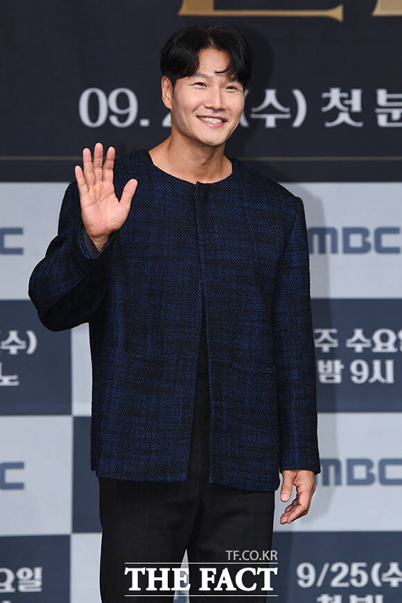 '품절남' <b>김종국</b>, 극비리 <b>철통 보안</b> 속 <b>결혼식</b> 마쳐