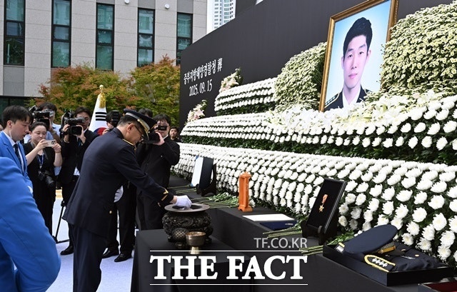 해경 순직 사건 '진실 은폐' 논란…<b>김용진 해경청장</b> '<b>사의</b>'