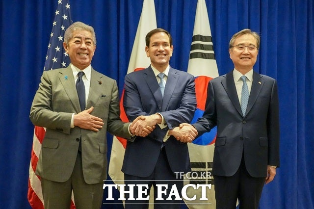 <b>한미일</b> 외교장관 "한반도 <b>비핵화 원칙</b>·대북 억제태세 견지"